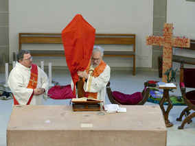 Karfreitgasliturgie und Karfreitagsprozession in Naumburg (Foto: Karl-Franz Thiede)